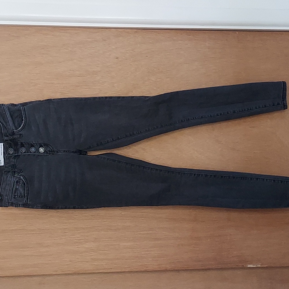 RSQ (Tilly's) Manhatten High Rise Skinny black washed jeans. Size 1 - Picture 3 of 13
